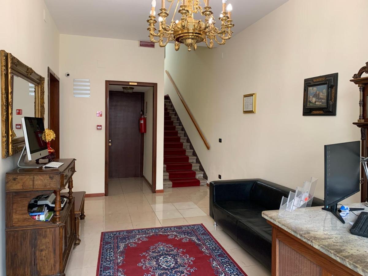 Hotel Cortina Mestre Eksteriør billede